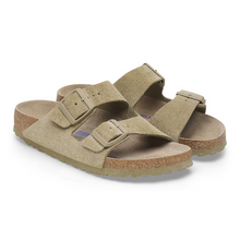 Carica l'immagine nel visualizzatore di Gallery, Birkenstock Arizona khaki soft