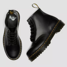 Carica l'immagine nel visualizzatore di Gallery, Dr. Martens Bex 6 fori