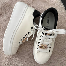 Carica l&#39;immagine nel visualizzatore di Gallery, Sneakers Apetta
