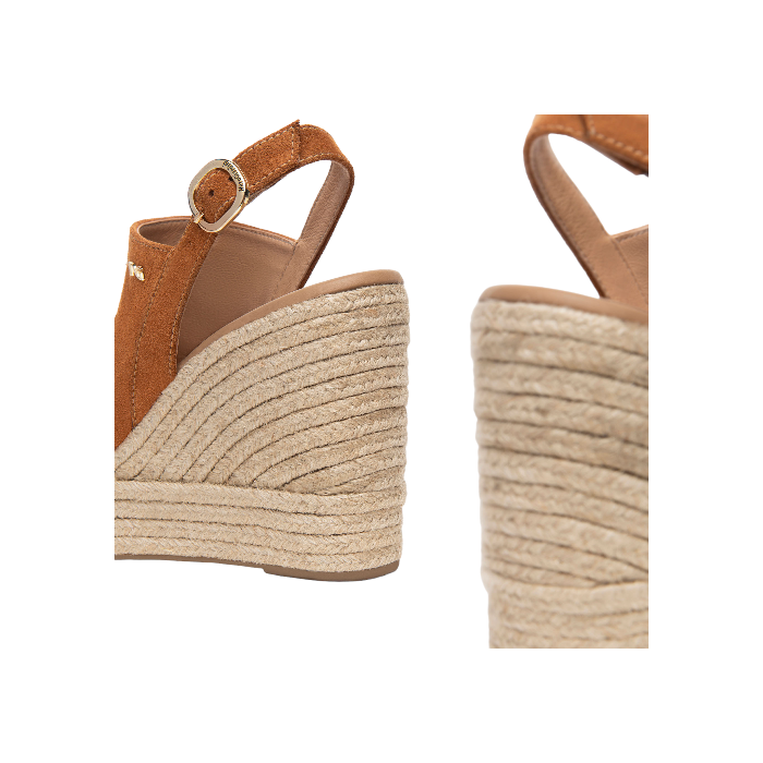 Sandalo con zeppa Nerogiardini