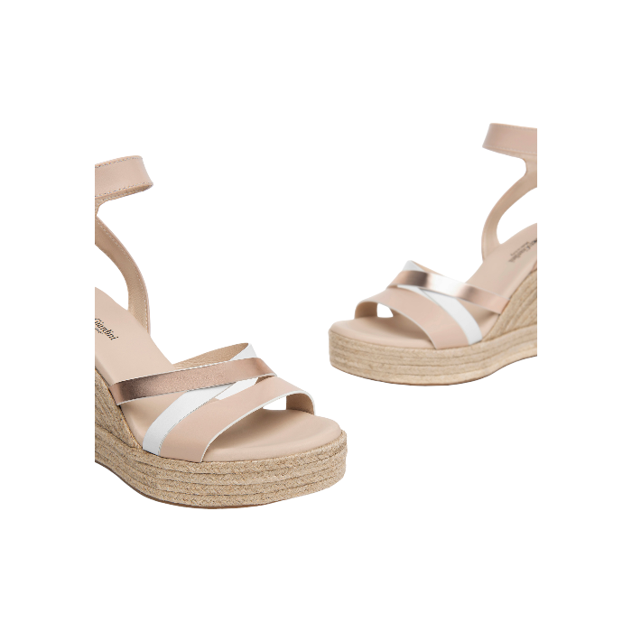 Sandalo con zeppa Nerogiardini