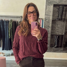 Carica l&#39;immagine nel visualizzatore di Gallery, Maglia ricamata con trecce
